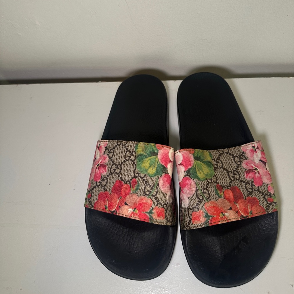 Gucci Bloom Slide Sandals